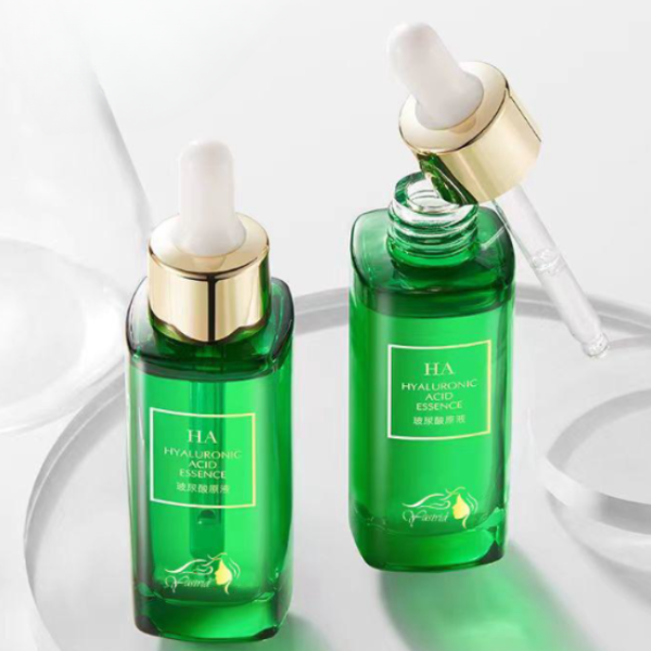 Hyaluronic acid essence