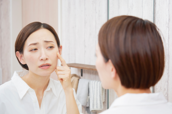 dry skin before using the Hydra Roller